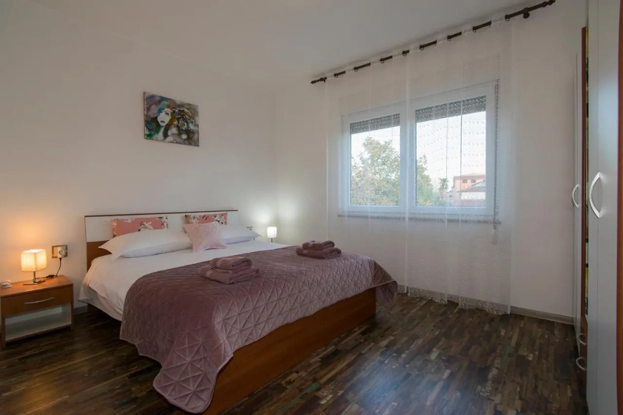 Apartman Fuma Rovigno 0*,  Croazia